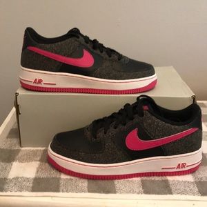 Nike Air Force 1 Low Black Vivid Pink (GS)